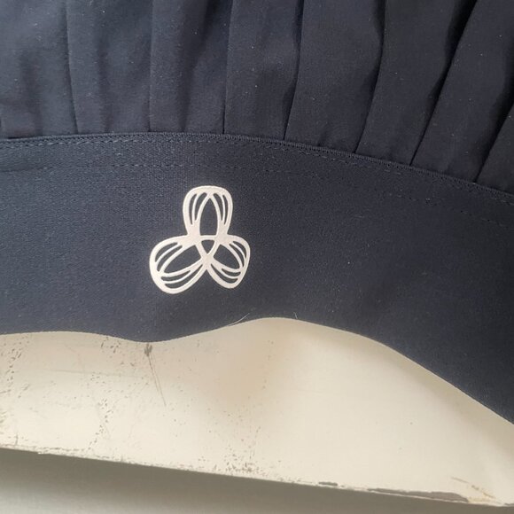 Aritzia TNA Action Pleated Tennis Skort - Navy (L) - Picture 2 of 3